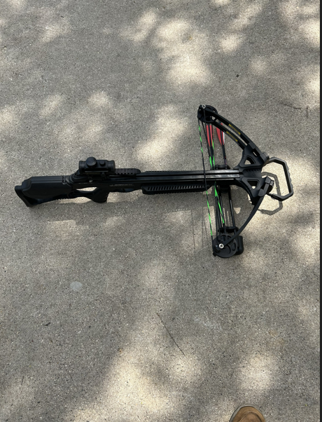 Like‑New Crossbow Full Gear Package