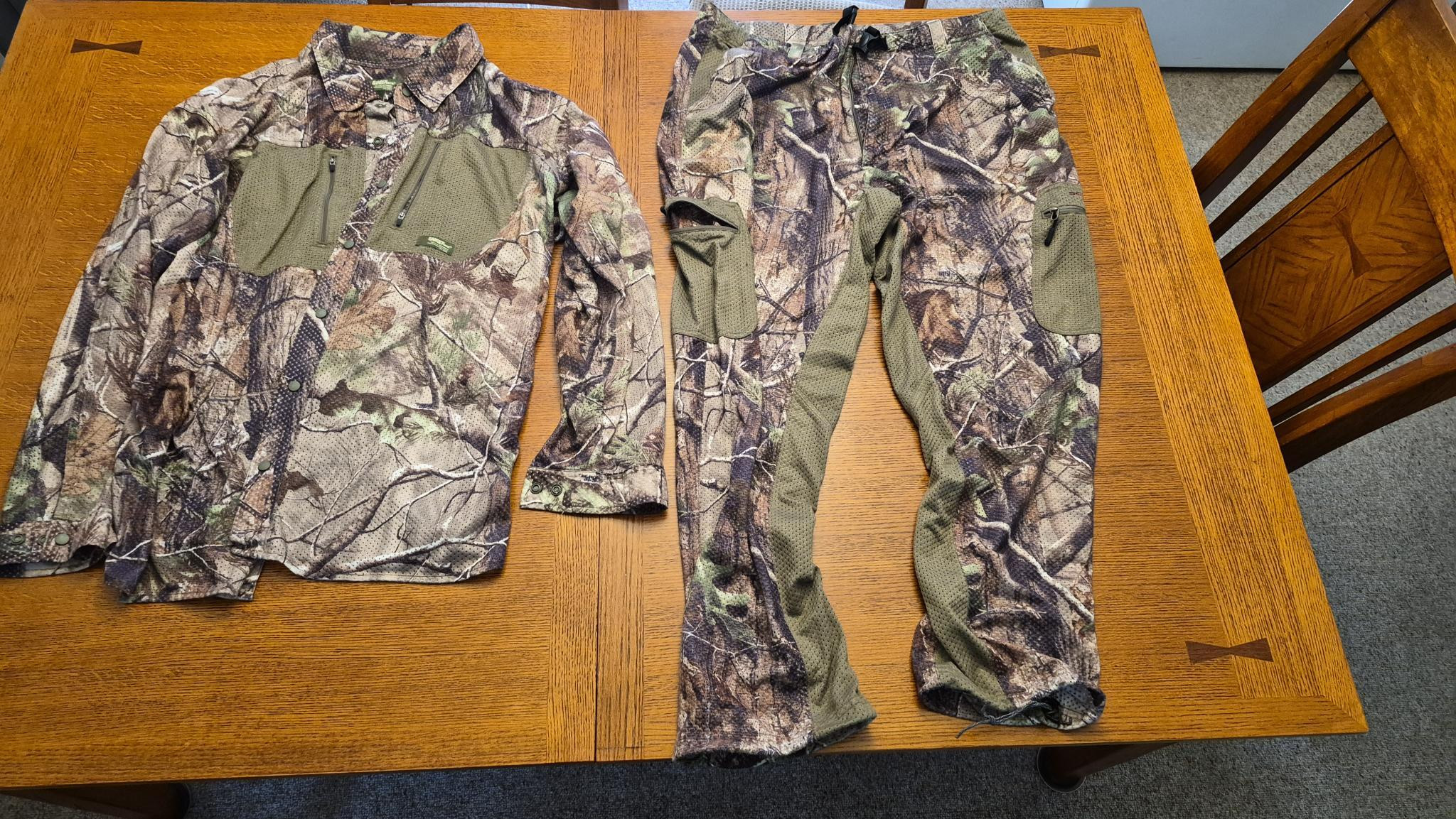 Lightweight breathable mesh camo