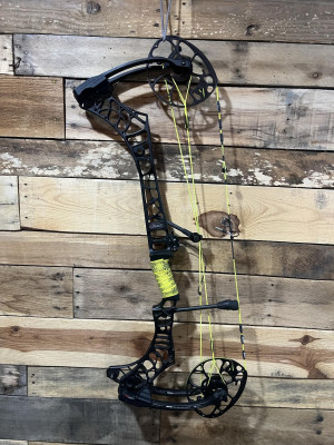 Mathews Phase 4 Bow